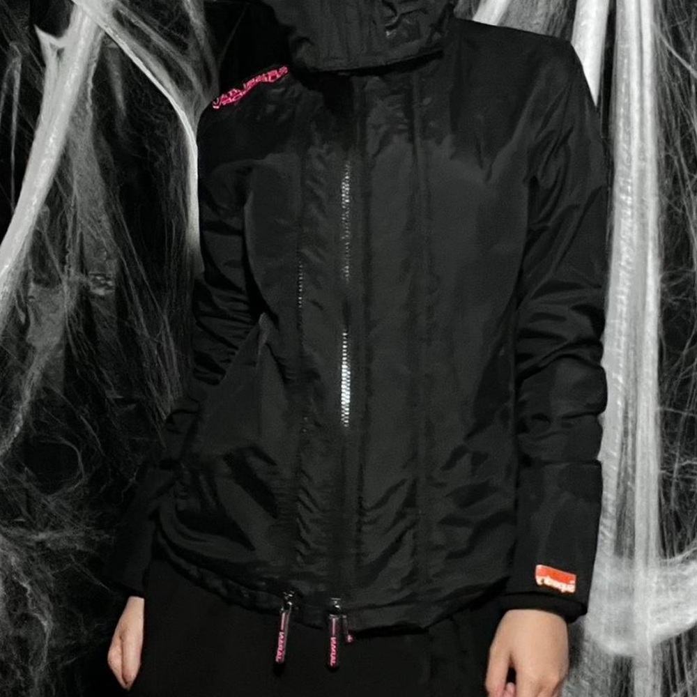 Superdry Japan Windbreaker jacket